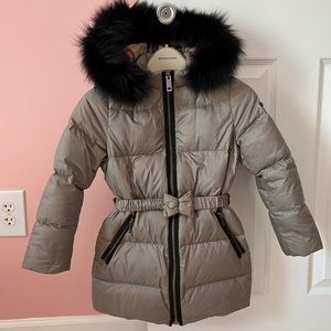 Girl Burberry puffer coat. 6YR. Excellent condition.